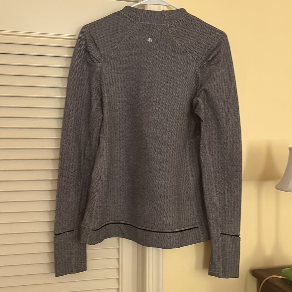Lululemon Pleated Pullover Size Large